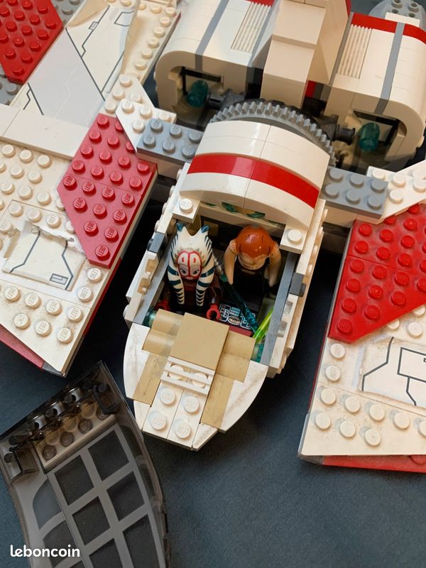 Lego T-6 Jedi shuttle 7931 (image 2)