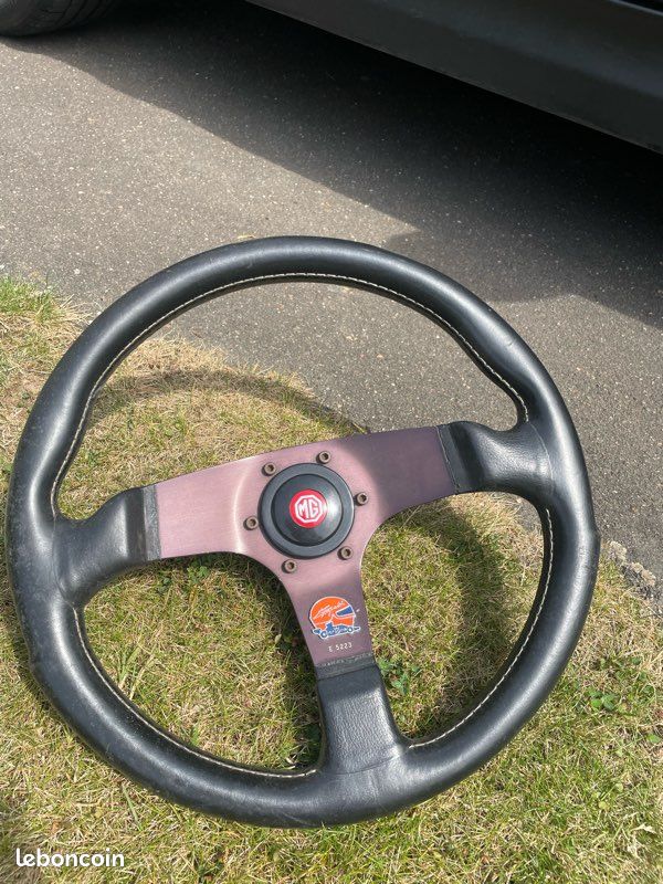 Volant voiture MG (image 1)