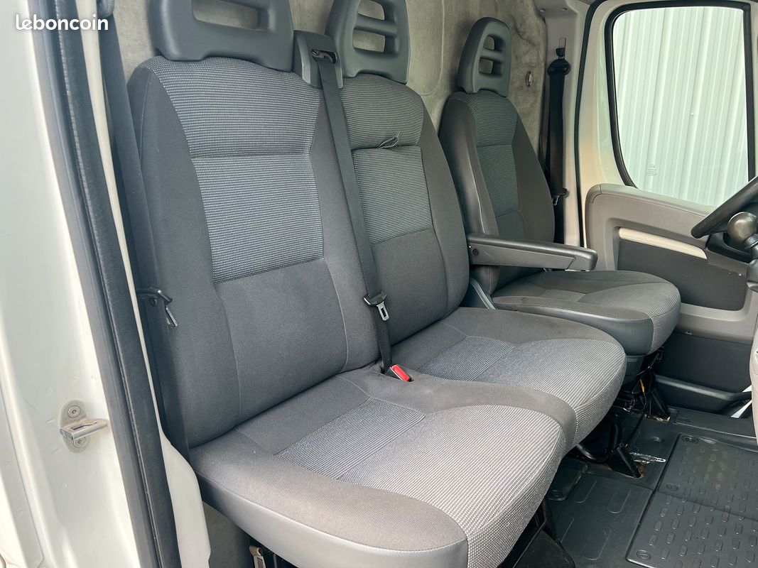 PEUGEOT BOXER II PACK CD CLIM 2.2 HDI 120cv BV6 3 PLACES avec GALERIE DE TOIT (image 4)