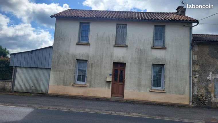 Maison sur étage cinq chambres, avec terrain et dépendances