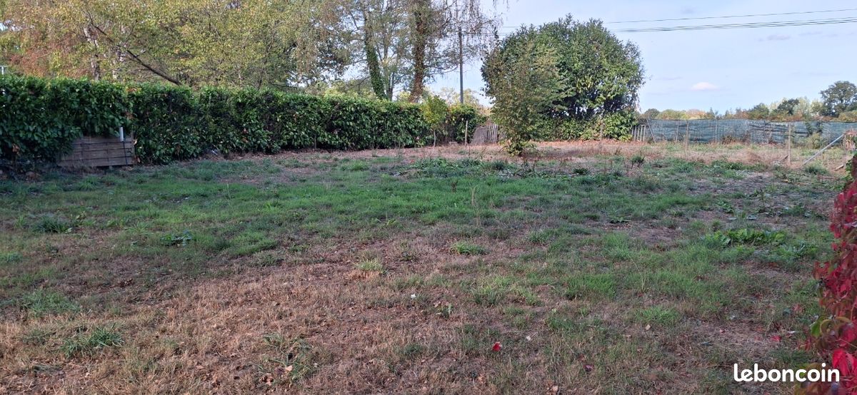 Vends terrain sur Allaire · à Rieux · 20 000 €