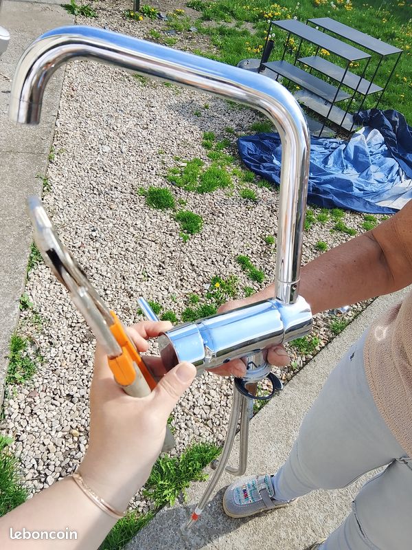 Robinet evier rabattable (image 1)
