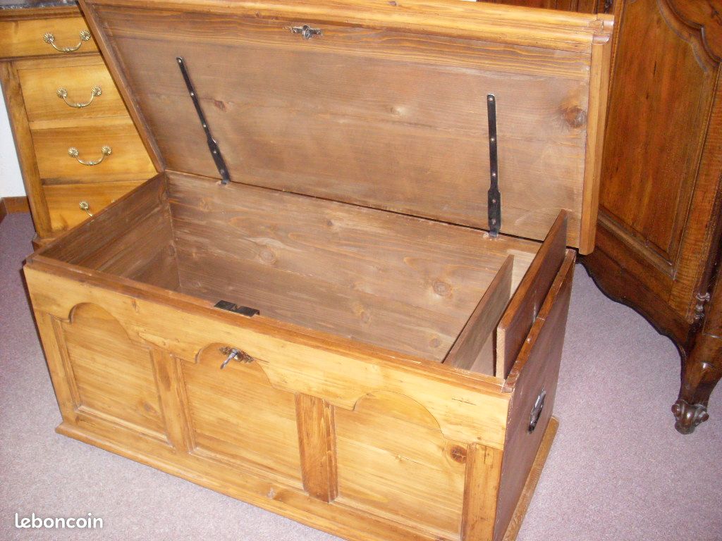 COFFRE ancien en sapin (image 2)