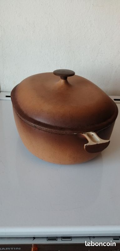 LE CREUSET Cocotte Enzo Mari 26 CMS MARRON VINTAGE VOIR