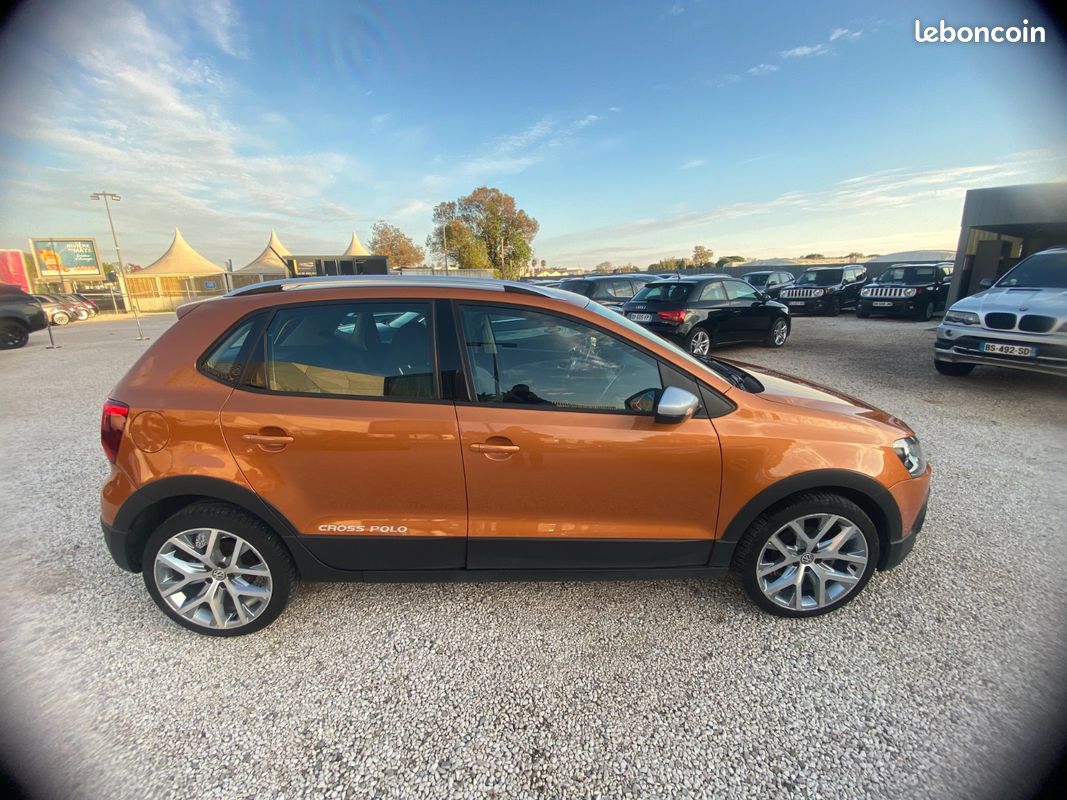 Volkswagen POLO CROSS 1.2 TSI (image 7)