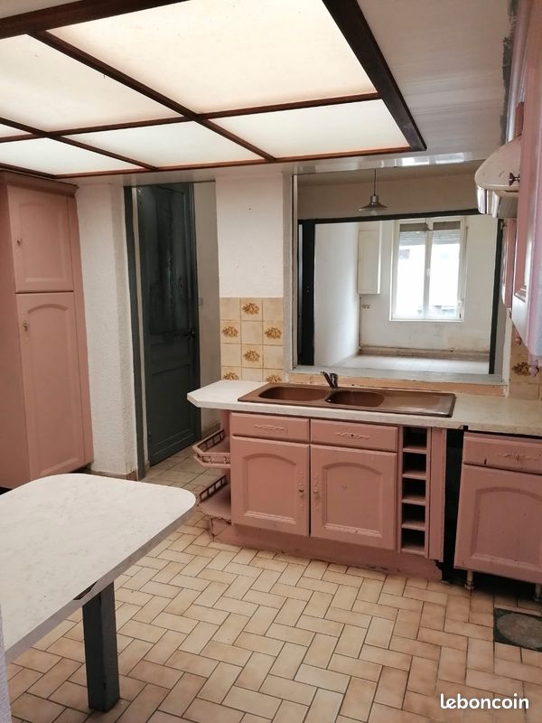 Maison 9 pièces 100 m² · à Wattrelos · 100 m² · 79 000 €