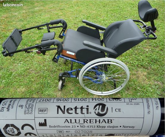 Fauteuil Roulant Netti 4U CE – Neuf Avec Facture – Léger Pliable – 135 Kg Max – 250 €