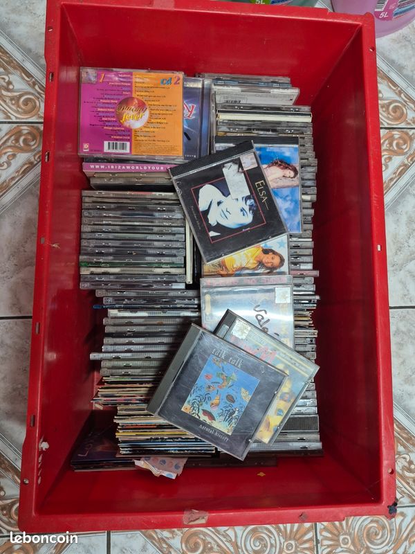 Lot de 150 cd (image 1)