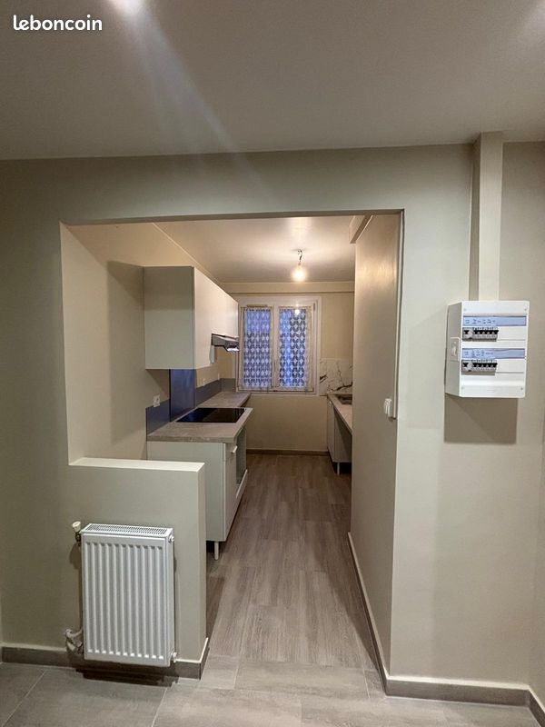 Appartement 3 pièces 55 m² · à Saint-Étienne · 55 m² · 660 €