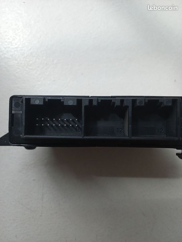 Boitier radars de recul RENAULT Valéo (image 2)