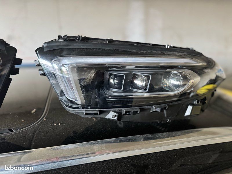 Feu Mercedes classe a177 multibeam (image 2)
