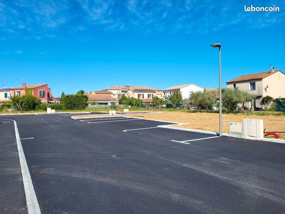 Terrain 327 m² · à La Crau · 250 000 €
