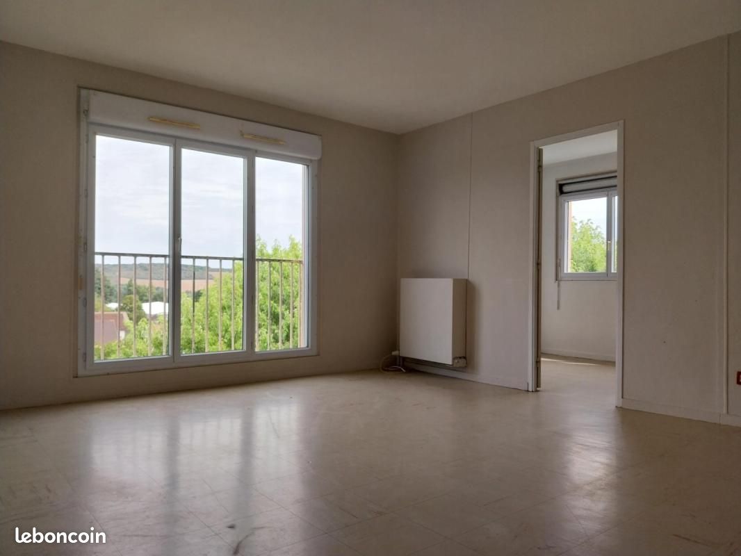 Appartement 4 pièces 80 m² · à Villeneuve-sur-Yonne · 80 m² · 540 €/mois