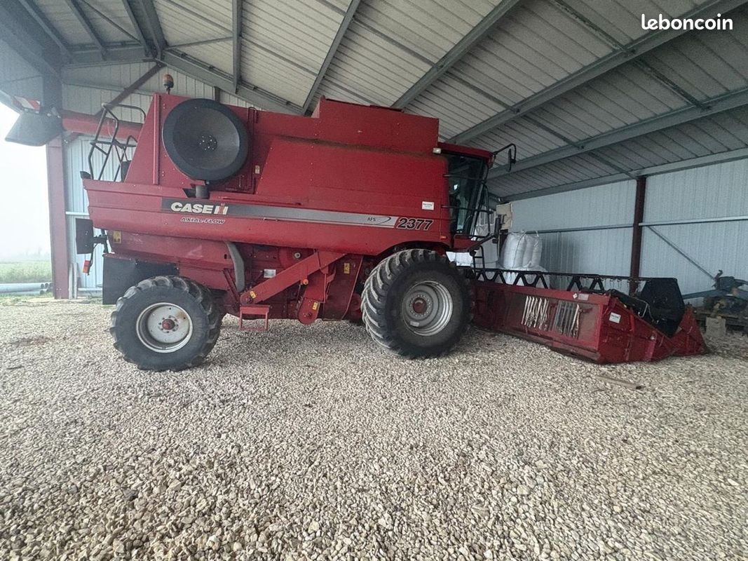 Case IH 2377 (image 1)