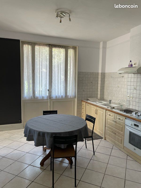 Appartement 2 pièces 52 m² · à Saint-Étienne · 52 m² · 66 000 €