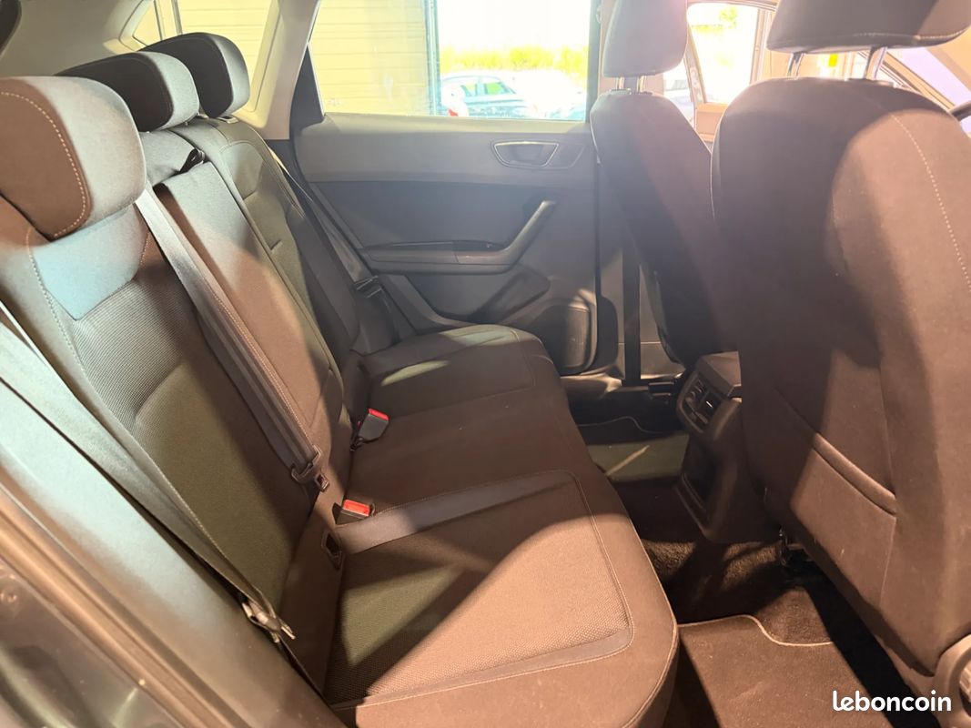 SEAT Ateca 1.6 TDI 115ch Start&Stop Style -Distribution Ok - Suivi complet - Carplay / AndroidAuto - Caméra de recul - Pneus Avants Neufs - CT Vierge - Garantie 6 mois (image 17)