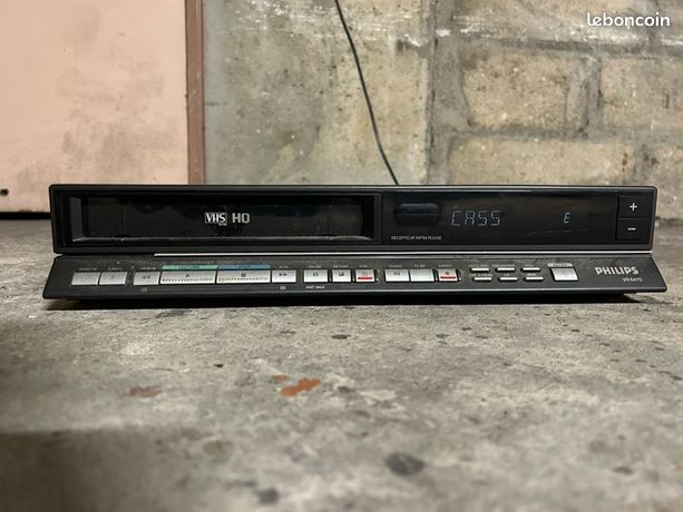 PHILIPS DVDR3432V Enregistreur DVD VHS Avec Télécommande Sem Épagny 21380 PHILIPS DVDR3432V Enregistreur DVD VHS Avec Télécommande Sem Épagny 21380
