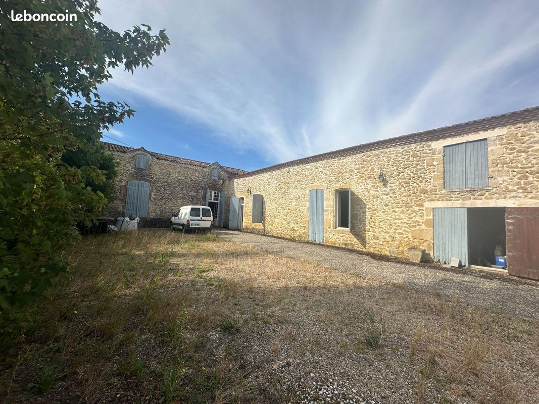 Terrain 2518 m² · à Semens · 2 518 m² · 136 500 €