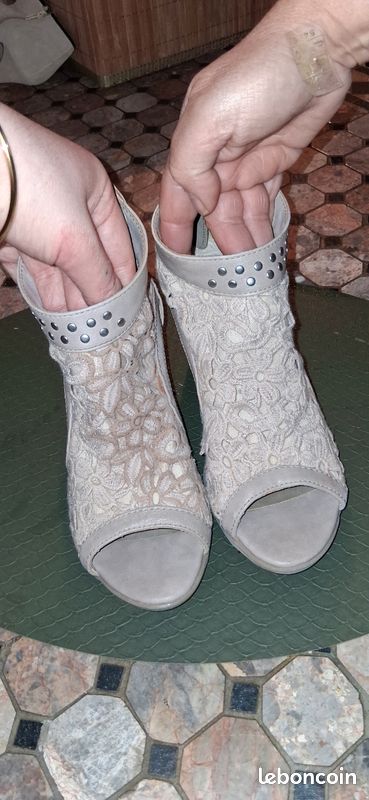 Bottine beige ouverte (image 4)