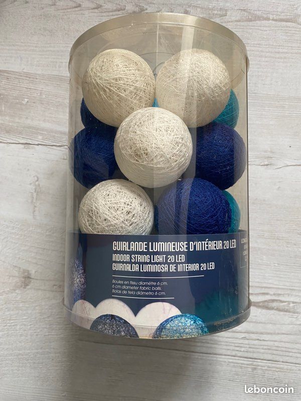 Guirlande de boules lumineuses (image 1)