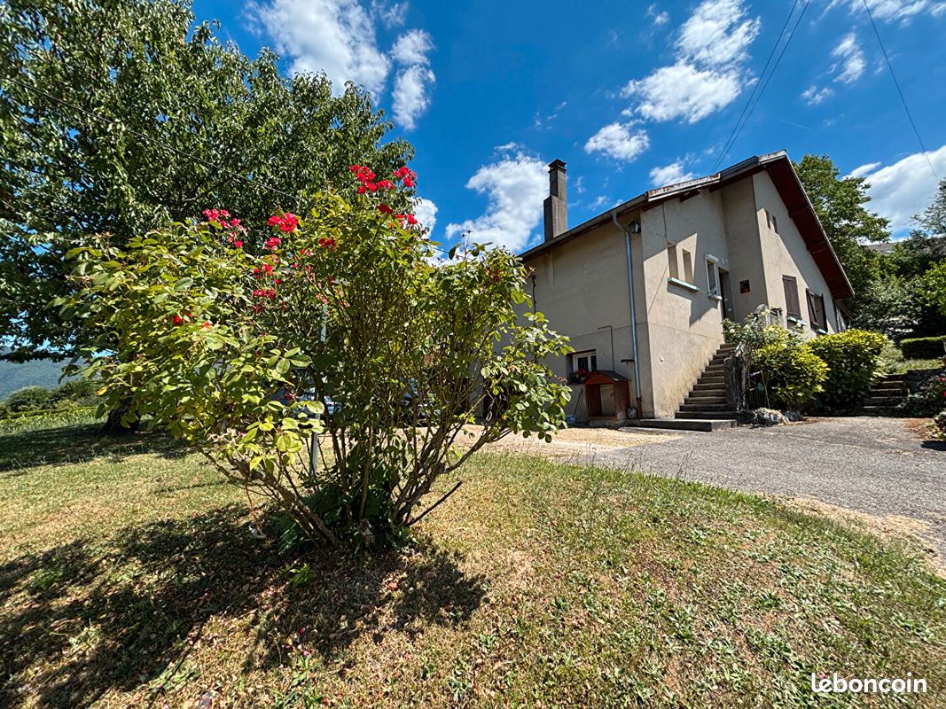 Maison 5 pièces 78 m² · à Lépin-le-Lac · 78 m² · 230 000 €