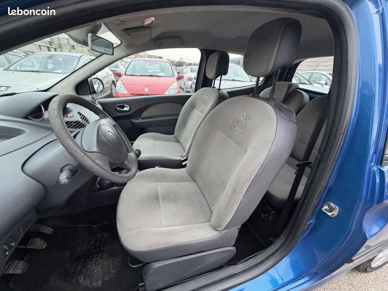 Renault TWINGO II 1.2 60CH EXPRESSION (image 10)