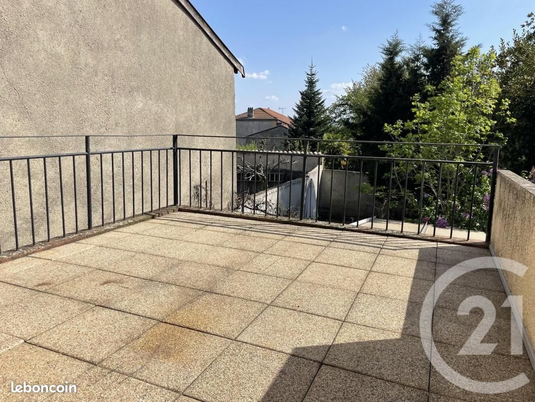 Appartement 4 pièces 65 m² · à Irigny · 65 m² · 822 €/mois