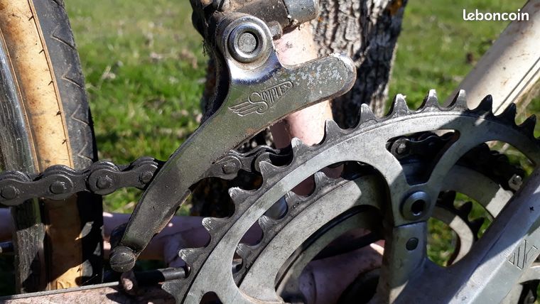 Ancien Dérailleur Huret Vintage Made In France Pour Vélo Course Ou Randonneuse