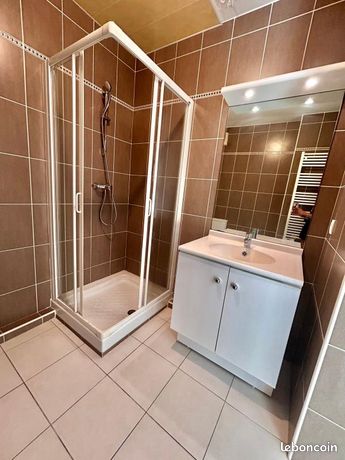 Studio 1 pièce 24 m² — 9