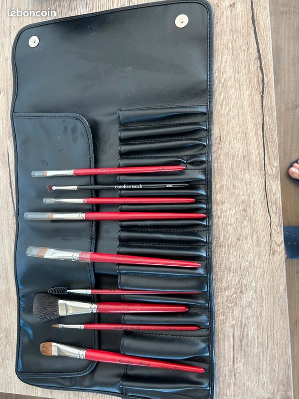 Pinceaux de maquillage à prix cassé (image 1)
