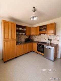 Appartement 5 pièces 82 m² · à Voiron · 82 m² · 154 000 €