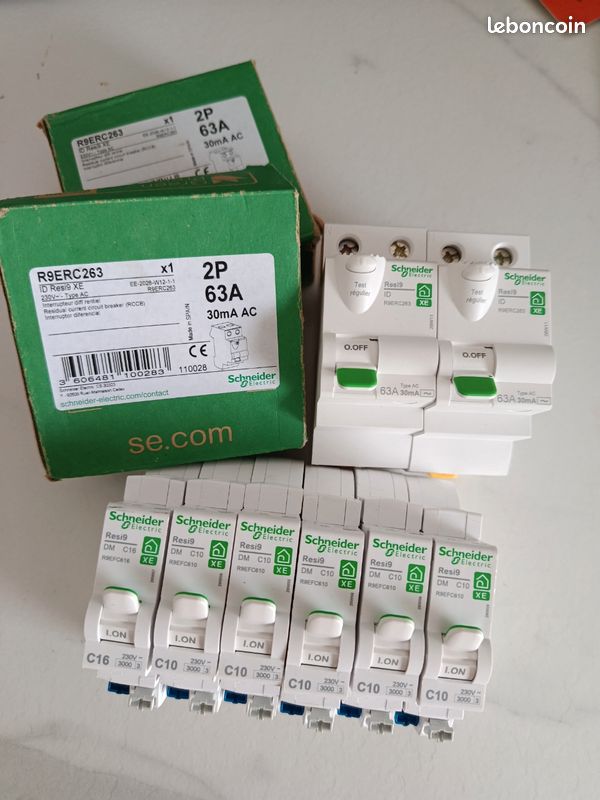 Différentiel disjoncteur Resi9 XE Schneider NEUF (image 1)