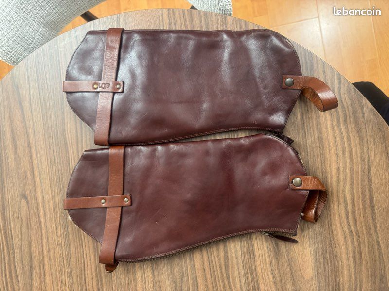 Chaps En Cuir Daim Rouge Vintage Années 1940-1960 - Pour Adulte - Occasion - Beaux Détails