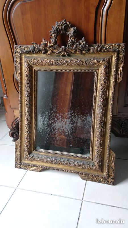 Miroir ancien en bois sculpté (image 2)