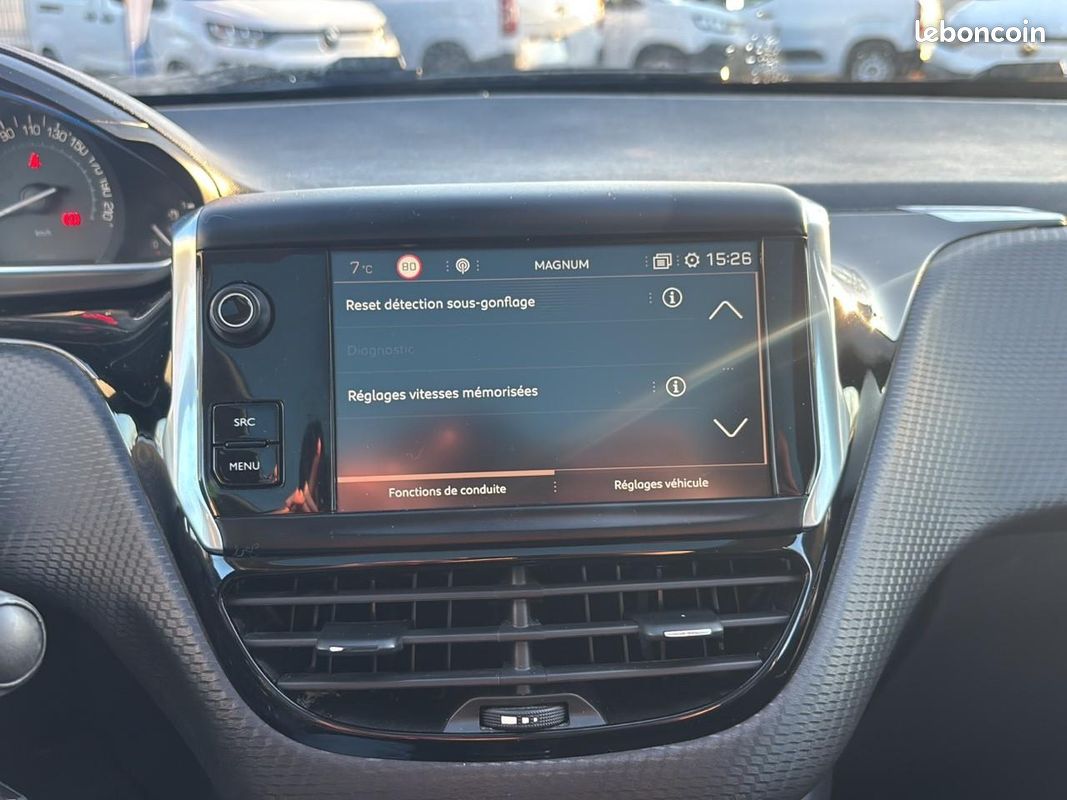 PEUGEOT 2008 1.2 puretech 110 crossway (image 30)