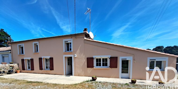 Longère 7 pièces 137 m²