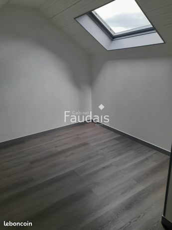 https://img.leboncoin.fr/api/v1/lbcpb1/images/6d/12/27/6d1227373d92c96aadbb943ca2cf6fa410ebae0e.jpg?rule=ad-image
