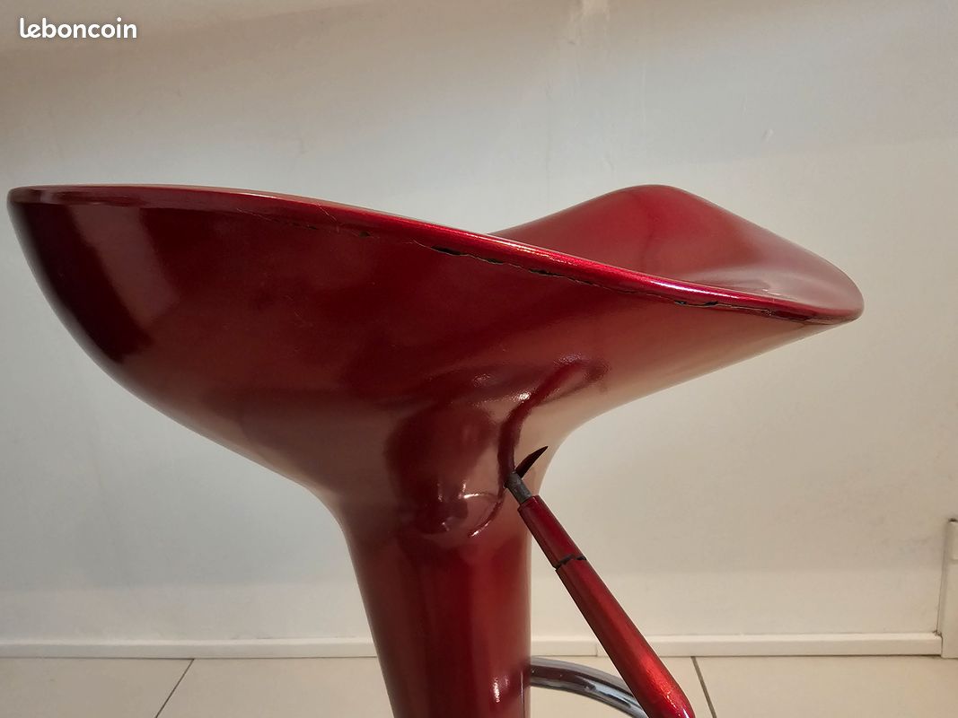 Tabourets de bar IKEA pivotants et hauteur réglable : 2 rouges et 1 argenté (image 10)