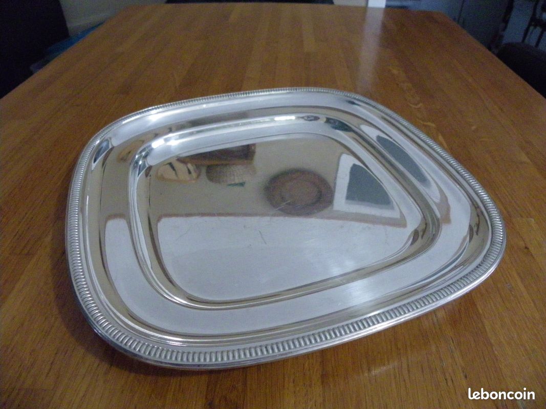 Plats arts de la table, cuisine du XXe siècle et récents en métal argenté design du xxème de France