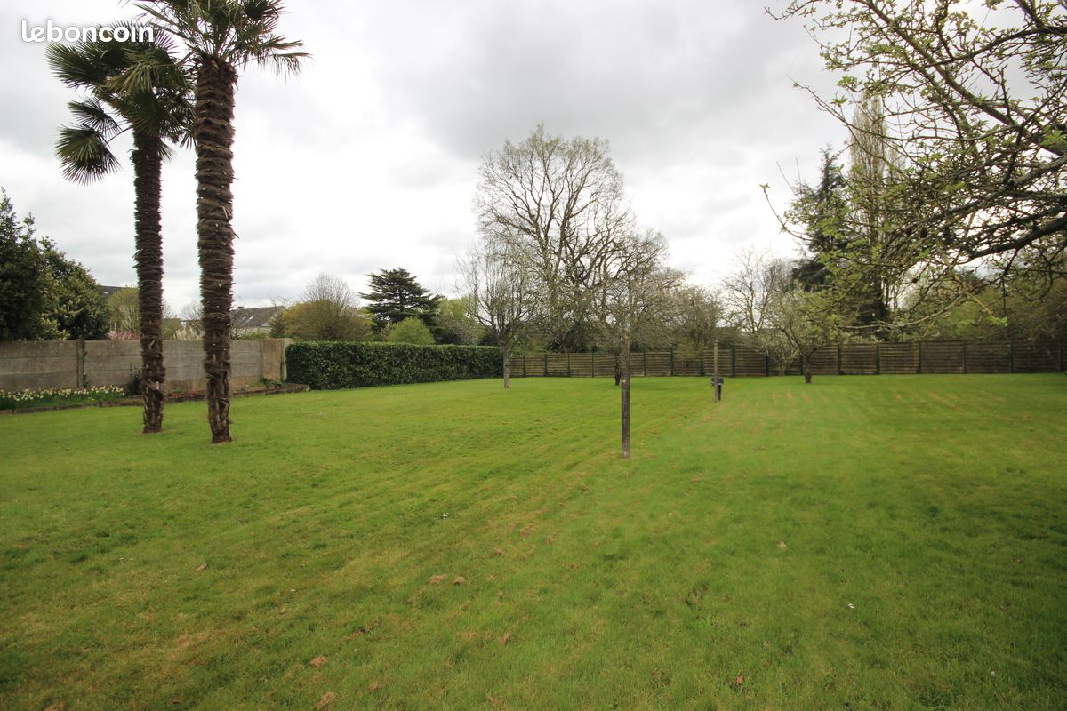 Terrain constructible de 1200 m2 · à Janzé · 167 000 €