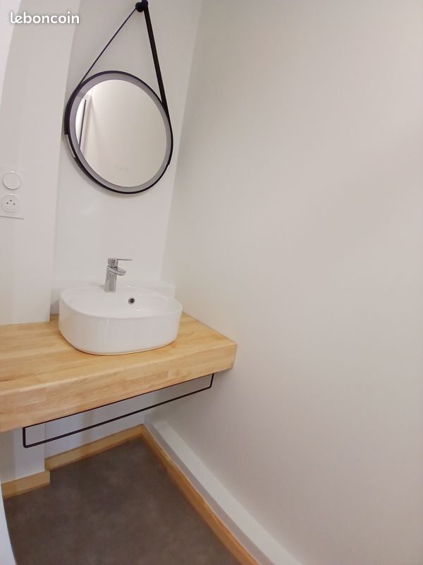 Location grand appartement 4 chambres - 8 personnes en plein cœur de La Roche Sur Yon (image 13)