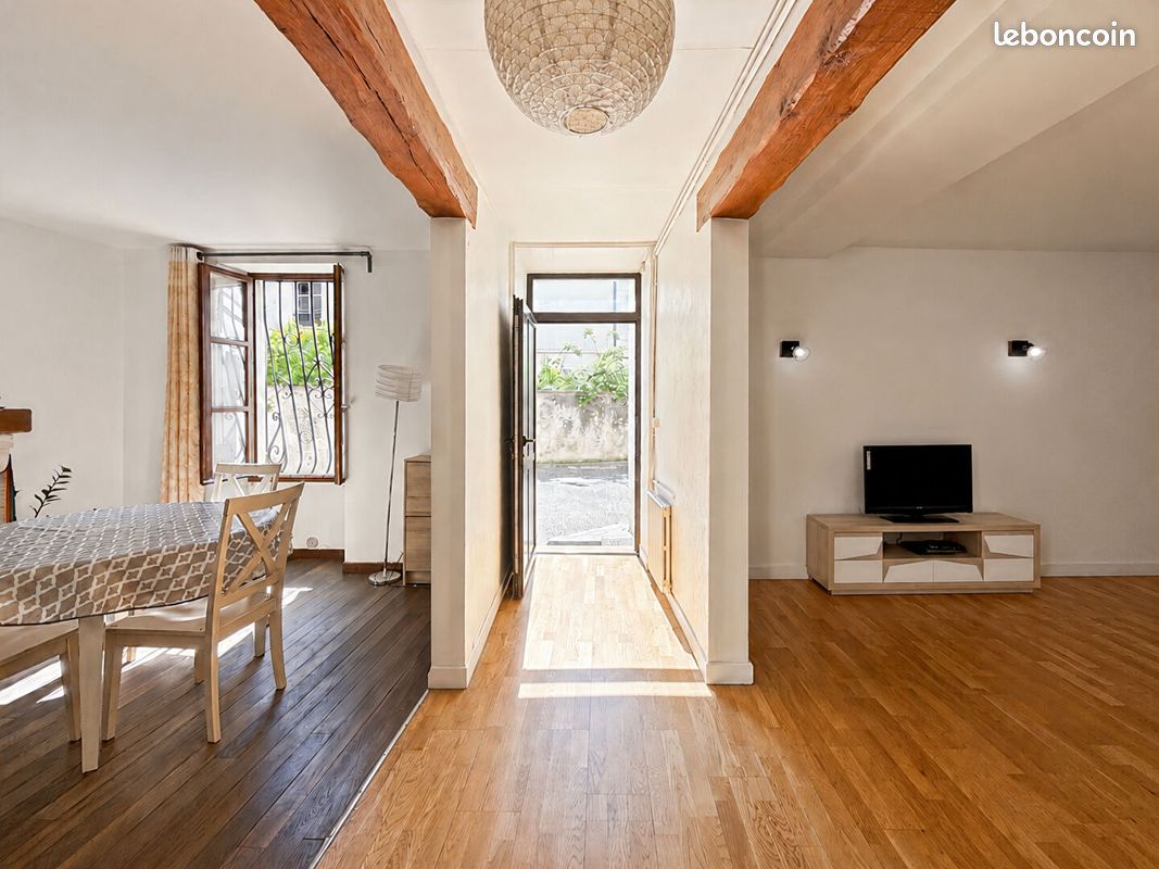 Maison 6 pièces 106 m² · à Mantes-la-Jolie · 106 m² · 200 000 €
