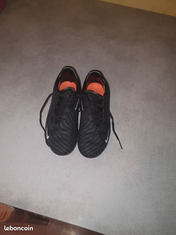 Crampons nike(phantom gx prix négociable (image 3)