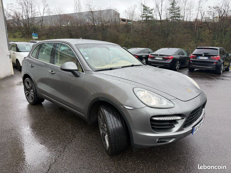 Porsche cayenne turbo (image 2)