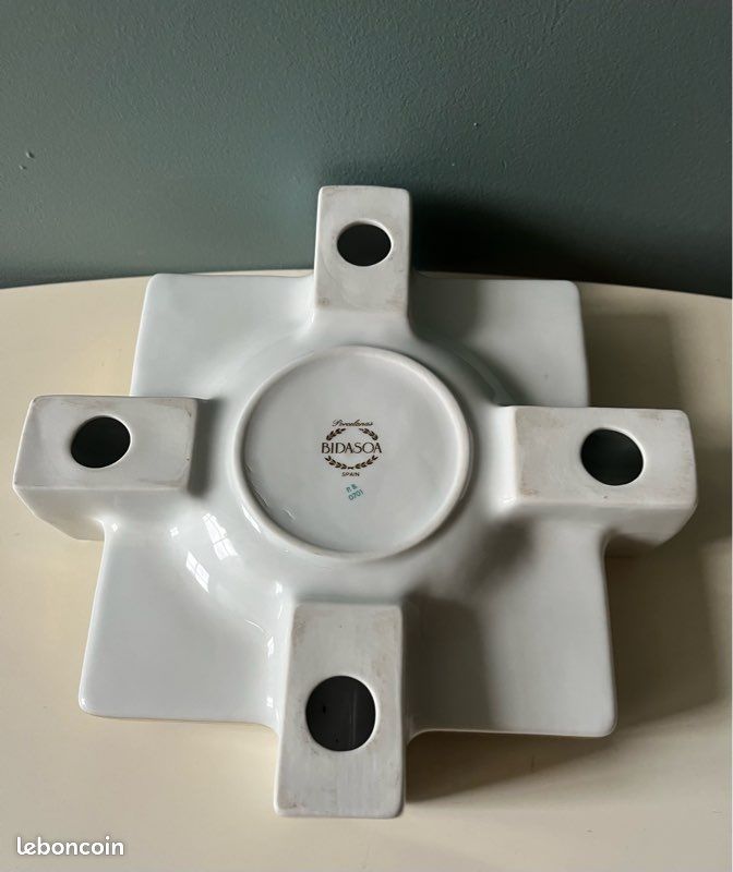 Cendrier à Cigares Porcelaine HA - Blanc Avec Bord Argenté, 2 Étagères, Modèle Luxe