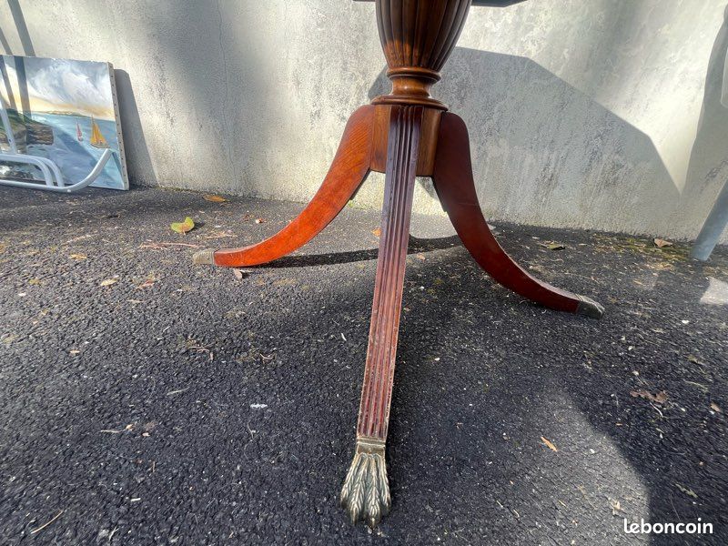Table octogonale en acajou & cuir (image 3)