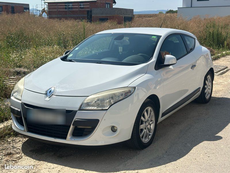 Renault Mégane III 3 portes (image 1)