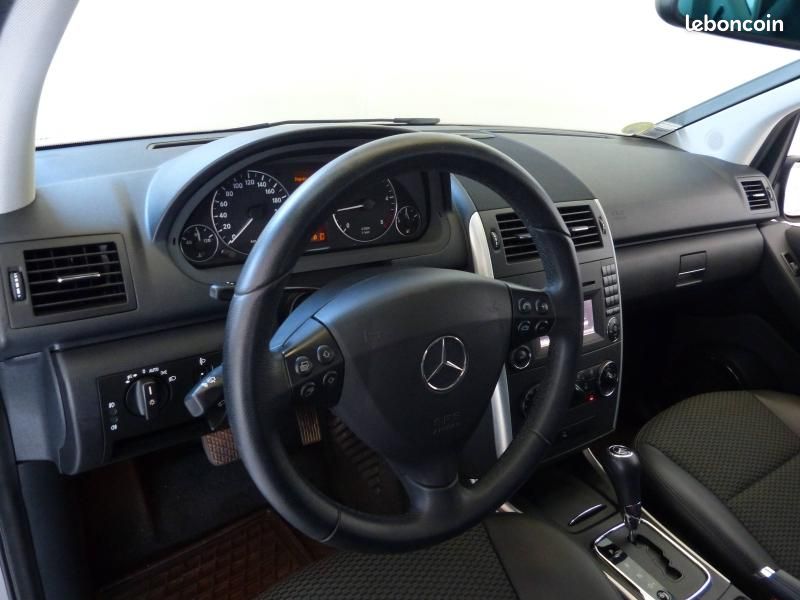 Mercedes-benz Classe A 180 CDI Avantgarde CVT (image 14)