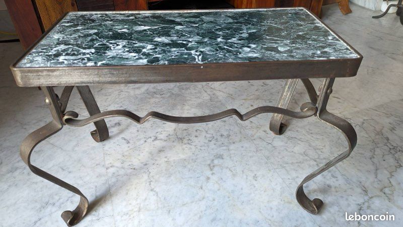 Petite table en marbre (image 1)