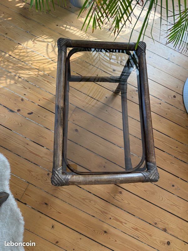 Table basse en rotin verre teinté (image 1)